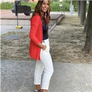 Laureata in scienze dell’educazione Offre lezioni di matematica e storia